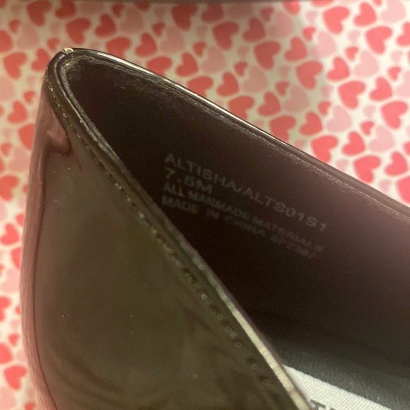 Steve Madden Black Patent Leather 4" Heels, Size 7.5 - Picture 10 of 12